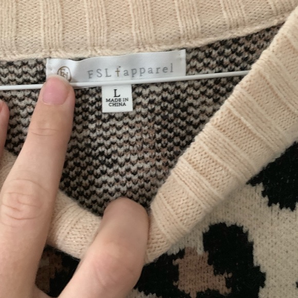 Super Soft Leopard Print Sweater - Picture 5 of 5